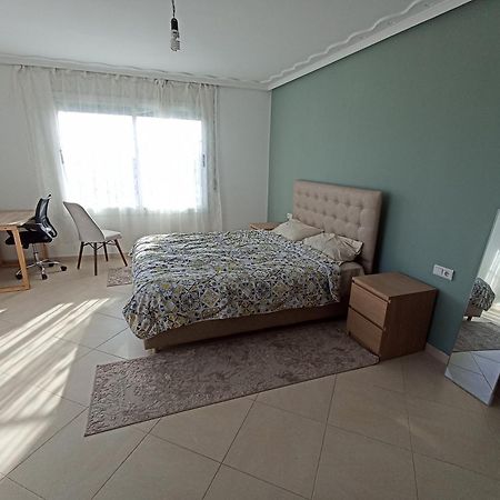 Appartement Familial Au Centre De Nador Ville Luaran gambar