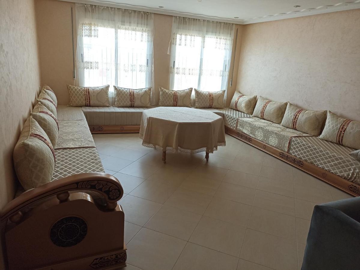 Appartement Familial Au Centre De Nador Ville Luaran gambar