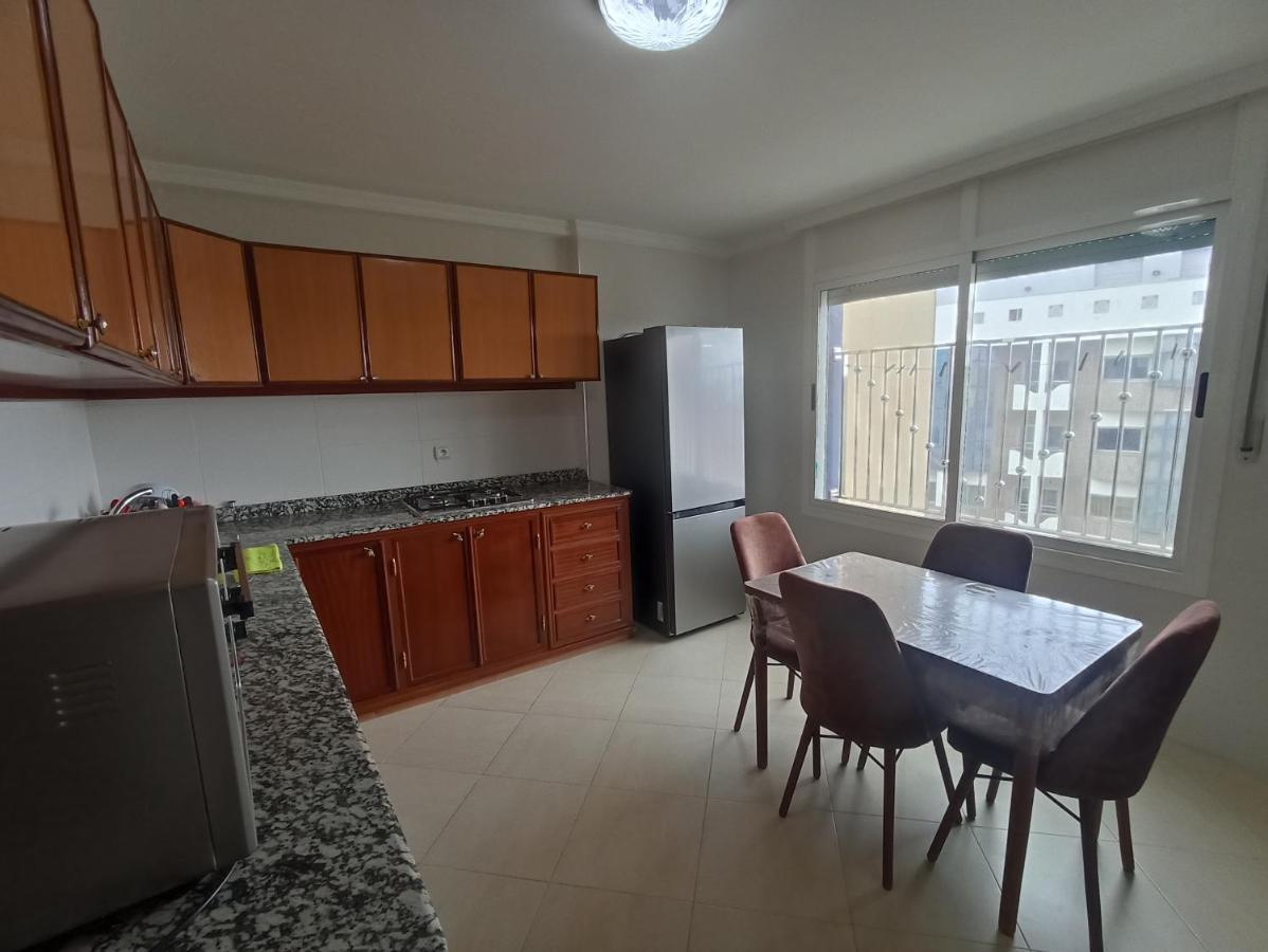 Appartement Familial Au Centre De Nador Ville Luaran gambar